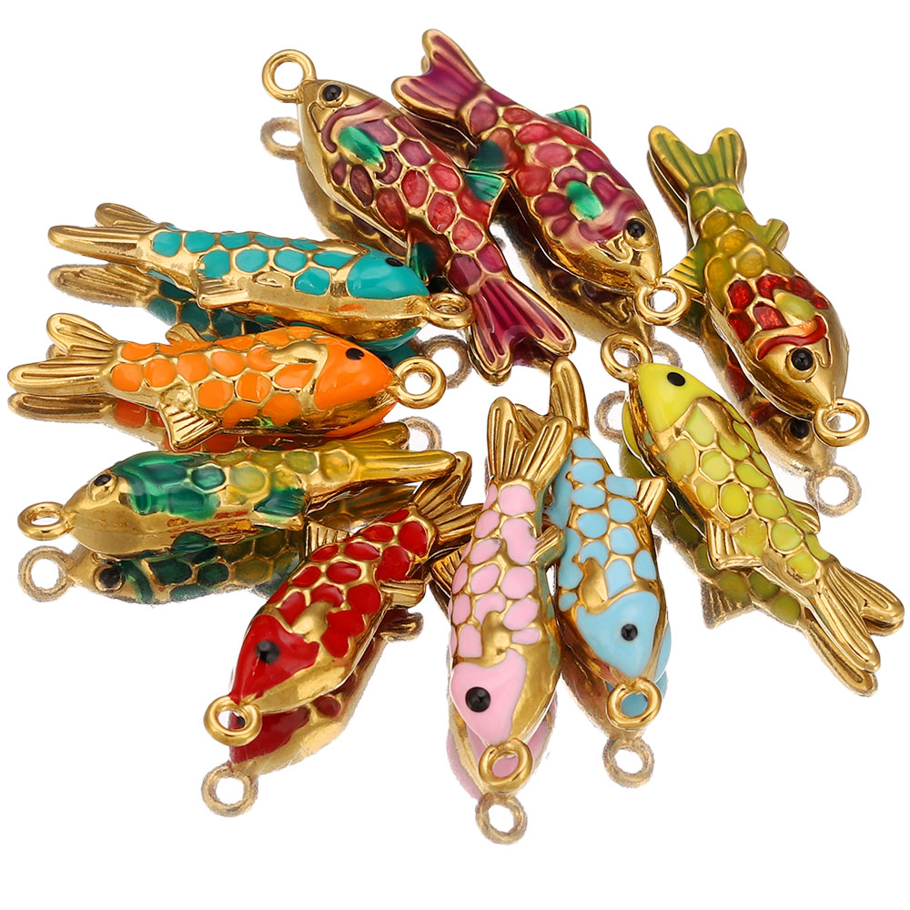 Embellishment Crafts - จี้ปลาทองเคลือบสีสแตนเลส 2 ชิ้น สำหรับทำต่างหู DIY อุปกรณ์ทำเครื่องประดับ