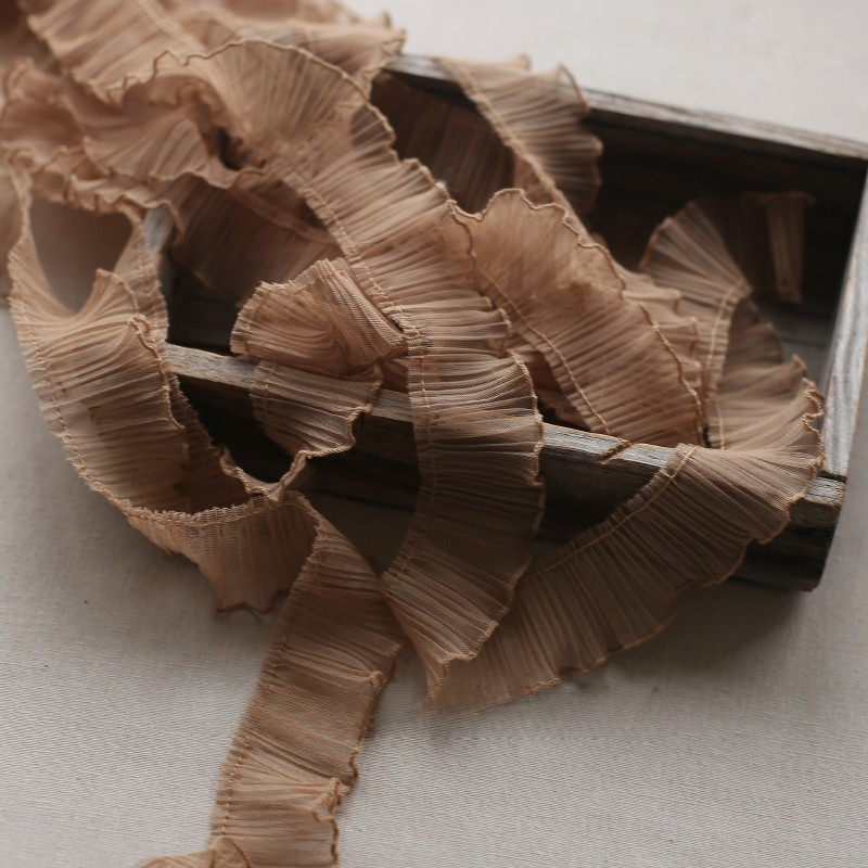 ผ้าลูกไม้ตาข่ายมีจีบผ้าทูลล์ริ - Fringe Ribbon Sewing บทวิจารณ์และราคา